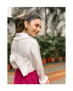 Rakul Preet Singh Instagram - For Inox screenX launch .. Top : @starchthelabel Shorts @urvashijoneja Jewelry @outhousejewellery shoes @prada Hair @aliyashaik28 Makeup @shaylinayak Styled by @nidhijeswani ❤️
