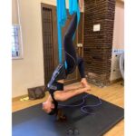 Rakul Preet Singh Instagram - #happyinternationalyogaday to all of you.. I was never a yoga person until I did a class with @anshukayoga . These inversions have been life altering. My world is perfect when I hang upside down ..internal peace , happiness , calm and recovery from injuries . Thankuuu @anshukayoga for making me an addict .. ❤️😘 #idy2019 #ayush #yogaday2019 #zindagirahekhush #anshukayoga