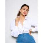 Rakul Preet Singh Instagram - Your energy introduces you before you even speak !! ❤️ #NGK promotions in 👗 - @mellowdrama_official 💎 - @arvinofashions 📸 - @rohitsabu makeup @chaks_makeup styled by @neeraja.kona asst by @manogna_gollapudi 😊