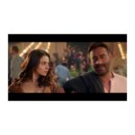 Rakul Preet Singh Instagram – Mukhda Vekh Ke in the hauuussssss! Time to groove it & move it! 👯 Link in bio!

@ajaydevgn @tabutiful #AkivAli @dedepyaarde
@mikasingh @dhvanibhanushali22 @manjmusik @kumaarofficial @boscomartis
@tseries.official @luv_films #BhushanKumar #LuvRanjan @gargankur82