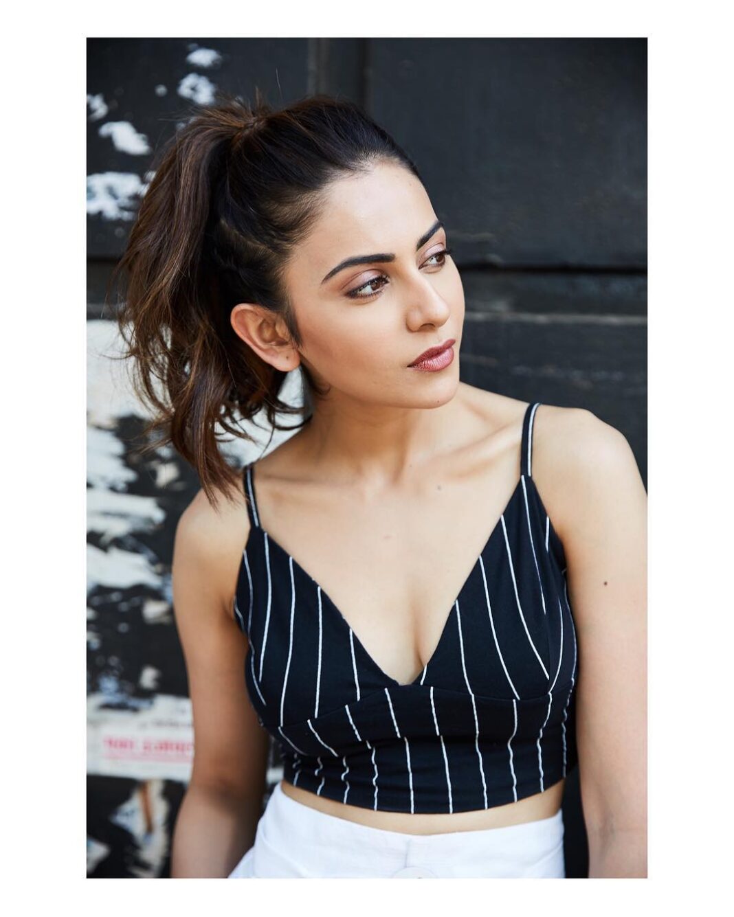 Rakul Preet Singh Instagram - @dedepyaarde promotions 😎❤️ Outfit @koovsfashion @mango Watch : @rubatotimewear Shoes @tresmode Photographer @venurasuri Makeup @ajayvrao721 Hair @aliyashaik28 Styling : @tanghavri @nidhijeswani