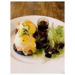 Rakul Preet Singh Instagram - Poached egg and smoked salmon on portobello mushroom ( gluten free, no bread , no carb ) 🥰🤪 tastiest dish I have had lately ❤️❤️ and my undying love for avocados 🥑 thankuuuu @rashichowdhary for this killer recommendation. 🤗