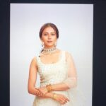 Rakul Preet Singh Instagram - #shootinprogress @vaibhavjewellers @neeraja.kona #beautifulpiecescomingup 😀