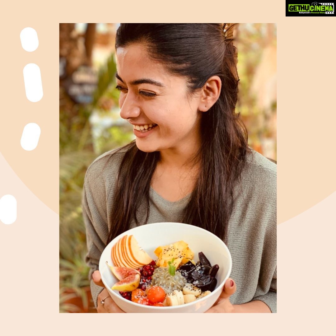 Rashmika Mandanna Instagram - My healthy but satisfying meal is a healthy pancake... And my cheat meal is a chocolate cake or an ice cream.. what are yours? 🐒