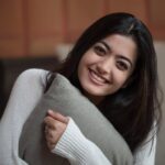 Rashmika Mandanna Instagram - Another pic from the shoot..🙈goodnight all😁sleep good😉 PC: @rkdphotography ..thankyou so much for giving me you time🙈🙈and thankyou for the help kou.. @koushik_muthanna_kmphotography ..🙈🙈😂