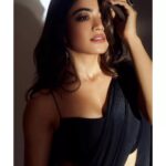 Rashmika Mandanna Instagram - Here’s your black lady my loves. 🥰 Outfit - @annus_creation @tsaraofficial Stylist - @stacey.cardoz Hairstylist - @chakrapu.madhu Makeup Artist - @goldandglittr Photographer - @eshaangirri