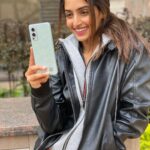 Reba Monica John Instagram – To the ones who always keep aiming for more and #NeverSettle, make the most of the OnePlus Community Sale, starting from 17th December and get the best offers across all categories only at a OnePlus Experience Store near you! 

#BeingBoldAndBoundless #8YearsofOnePlus
#Ad

@oneplus_india