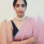 Reba Monica John Instagram – Blush royalty✨🌸

उम्राओ जान series