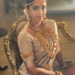 Reba Monica John Instagram - Unleashing that inner GODDESS ✨ I guess jewellery and saree helped a tad bit 🤪 Ganesh Chaturti wishes to all. p.c @thepallavinamdev 💕 #bride #goddessvibes #goldonsilver #weddinginspiration