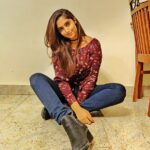 Reba Monica John Instagram – Is it my brothers photography skills or just his new OnePlus camera 😏🙌💥 I WONDER …P.S had to beg and plead to get these pictures clicked soooo let’s appreciate @_shanejohn_  gaiss 🥴 Also lots of love to my insta fam! ❤️#homesweethome #memyselfandi #weekend