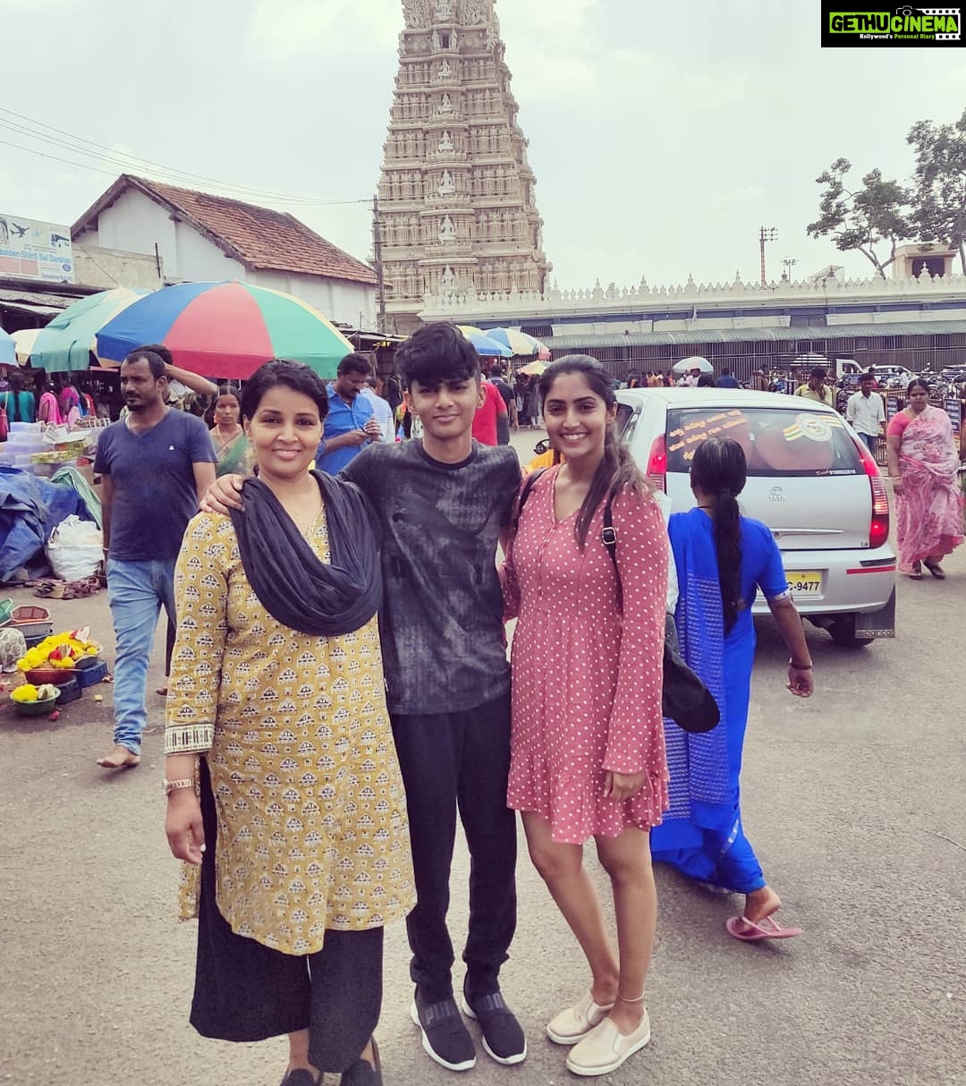 Reba Monica John Instagram - FAMILY FIRST ✨❤️ @iamlobsyy you were missed 😋 . . . #family #minivacay #blessed #lovelies #mysore #2019