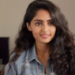 Reba Monica John Instagram – The look when I see my favourite waiter bring my favourite food 🤤

#food #foodislife #denimislove