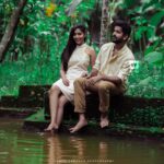 Reba Monica John Instagram – 🌾 Ellavarkum ente hridayam niranja Onam Aashamsagal 🌸 
May we all experience joy, peace, prosperity like never before. 
P.S I just can’t wait to go binge on some Onam sadhya! Slurrp 
Picture credits – @jinsabraham 
Styling – @teresaboban 
Outfit – @namsgorgs 
Make up and hair- Jenny 
The Onam partner – @arunthekurian 
@wtzupkochi @fwdlife_magazine 
#onam #festiveseason #2017 #spreadlove #prosperity #proudmallu