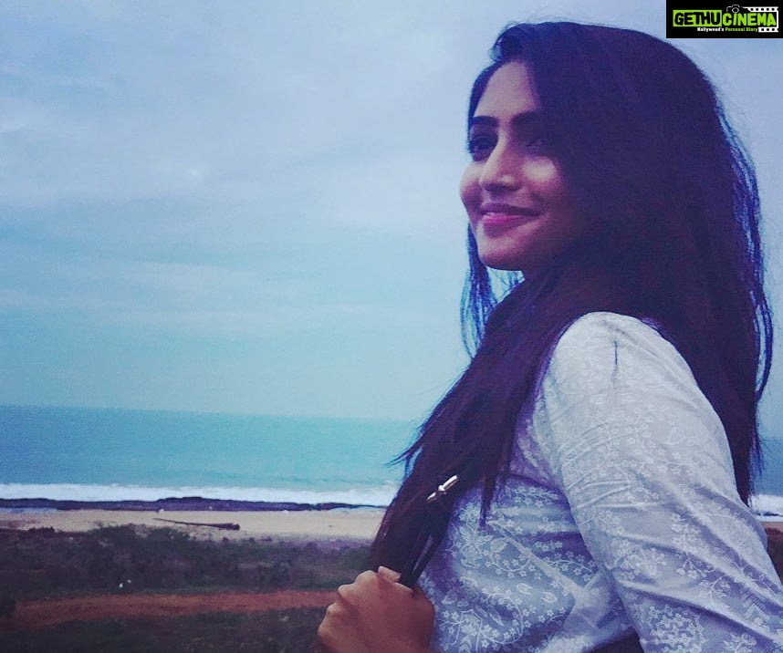 Reba Monica John Instagram - Hey, love me to the beach and back? ✨💭 #BeautifulVizag #greatpeople #goodfun #memories #serenityatitsbest #bulletrides #shootdays