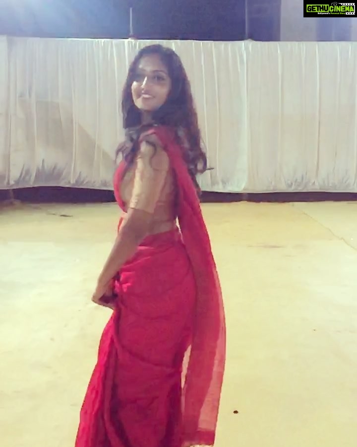 Reba Monica John Instagram - Wedding nights , a red saree and a hint of drama calls for a mandatory slo-mo✨