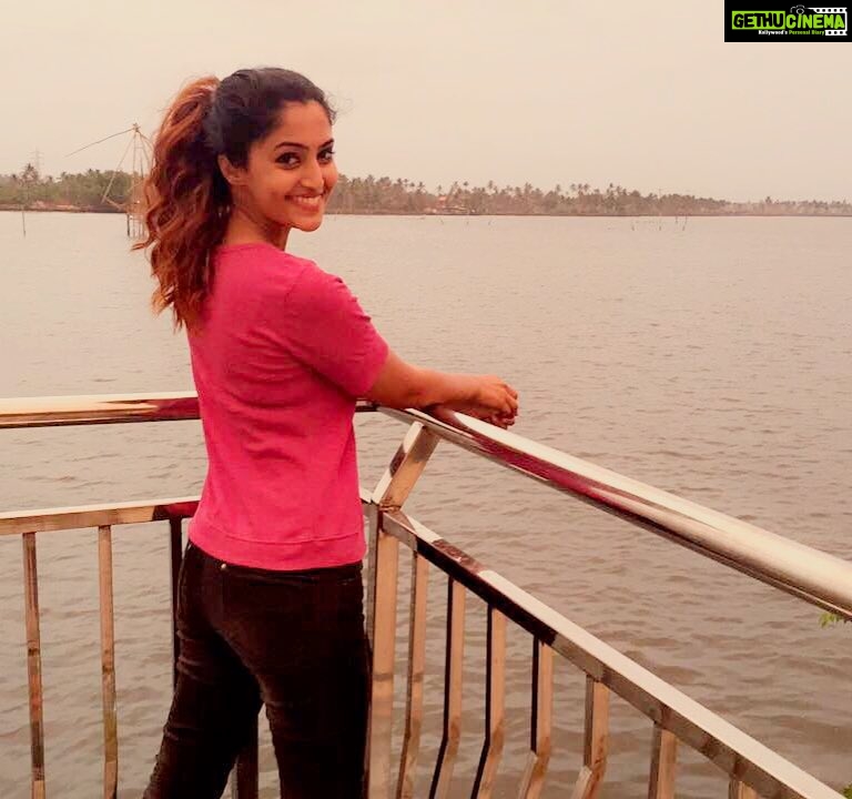 Reba Monica John Instagram - Oh so Beautiful Kochi ! 💦💫 Picture credits: @winster_c17