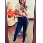 Reba Monica John Instagram - I’m sure you can guess I share a pretty intense relationship with this mirror lol. ✨ #mirrorselfiesarethebest #theydontlie #youareareflectionofyourthoughts #tuesdaymotivation #verysubtleiknow