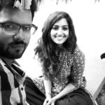 Reba Monica John Instagram - College lunch breaks call for some jam sessions and gossip 😋✨ #collegelife #lastyearish #blackandwhite #selfiewithfriend #classmates #duetmusically