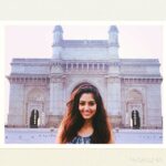 Reba Monica John Instagram – This beauty behind me 😃
#Proud #Indian #love #heritage #GatewayOfIndia #history