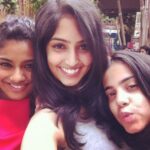 Reba Monica John Instagram - Mission "Mendi Kalaiya" was indeed a success 😜✨ #Mendi #FarewellPartayy #dontWannaLetHerGo #Love #missingScenes Xoxo ❤️ Toit - Bangalore