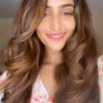 Reba Monica John Instagram - A Good hair day puts me in a super good mood 😍 As you can see, the Dyson Airwrap works like MAGIC on hair- waves to straight to bouncy curls in no time! That too with just air ❤️ @dyson_india #DysonHair #GoodbyeExtremeHeat #DysonHairAtHome #DysonIndia #reelsinsta #reelit #hairgoals