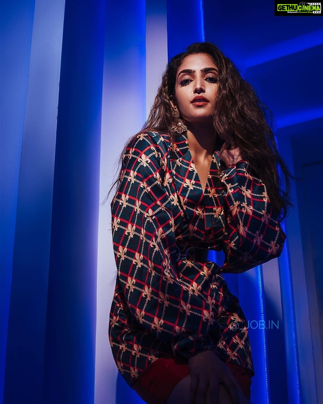 Reba Monica John Instagram - I absolutely loved shooting for this series. One thing I love about my Job is that I get to work with so many talented people and be part of their fantastic visions 🔥can’t wait to share the rest. Photo & Retouch: @_job.in Styling: @stylefilesbyzoya__joy Outfit: @vewora_store MUA: @kavyagowda_artistry Location: @koramingle Asst Photo : @vivek.ks07 #highfashionphotography #editorialfashion #boldandbright #muse #creativelife