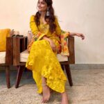 Reba Monica John Instagram - When the wedding buffet counters open up 🤩 #sunshinestateofmind #yellowmakesmehappy #foodielife #waitingforsomebodytogetmarried