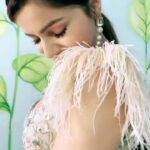 Rubina Dilaik Instagram – Ladiessss…… a date in saree or a gown… ?