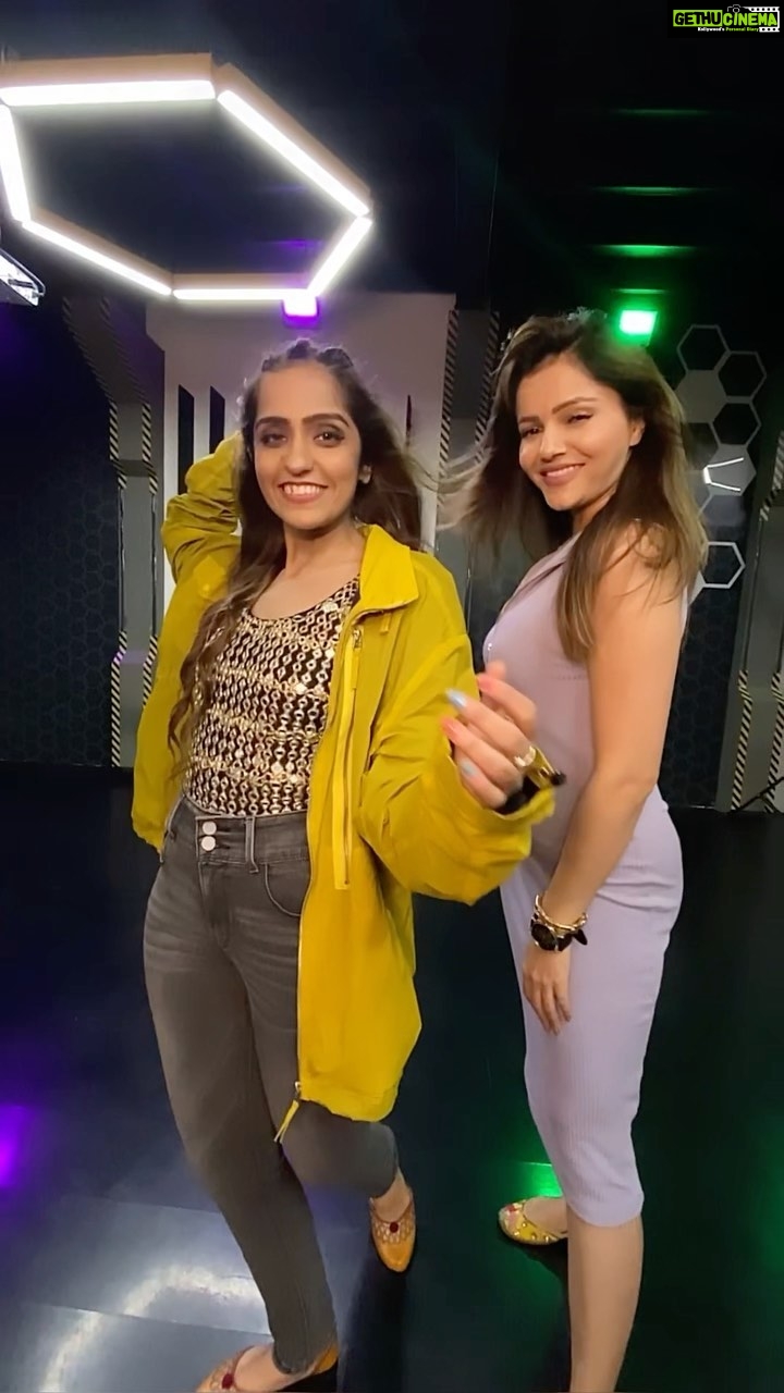 Rubina Dilaik Instagram - You guys wanted a dance video With our most favourite @rubinadilaik …. Well, #52GajKaDaman is just a teaser !! I just Love this woman & the way she uplifts people around her. 🤗🔥 🎥- @zack___666 #AseesKaur #RubinaDilaik #52gaj #reels #reelsinstagram #Rubiholics #asengers #collaboration #dancereels #bigboss