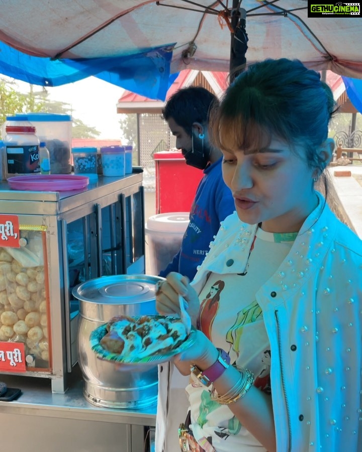 Rubina Dilaik Instagram - School time fav #streetfood 😋