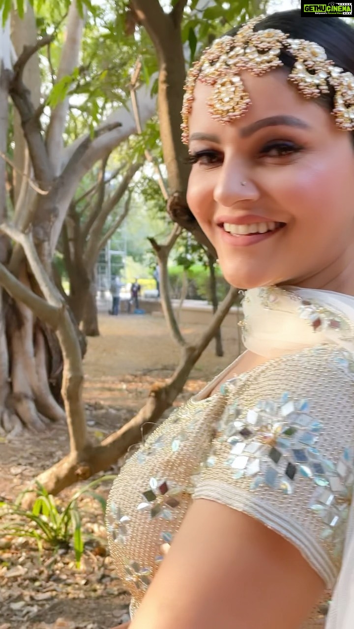 Rubina Dilaik Instagram - Humming this nonstop ✨ . . . . . #rubinadilaik #trend #reels