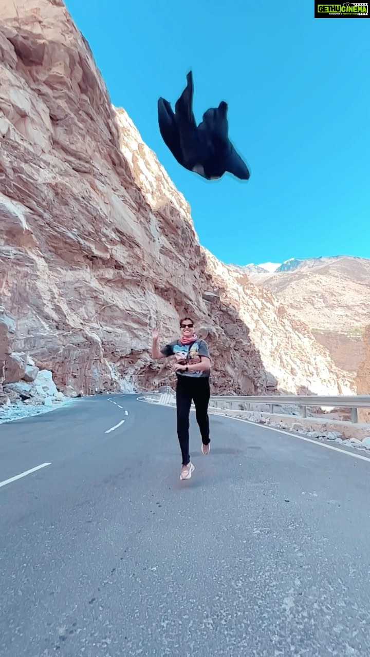 Rubina Dilaik Instagram - Nothing but #mountains . . . . #rubinadilaik #trend #reels