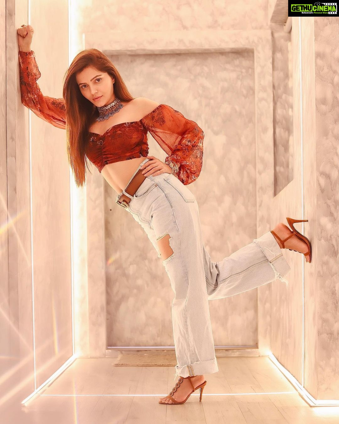 Rubina Dilaik Instagram - If you were so sure, you would have been the one! . . . . . . Shot by: @smileplease_25 Styled by: @ashnaamakhijani Top: @moh.theeternaldhaga Neckpiece: @rubansaccessories @oakpinionpr