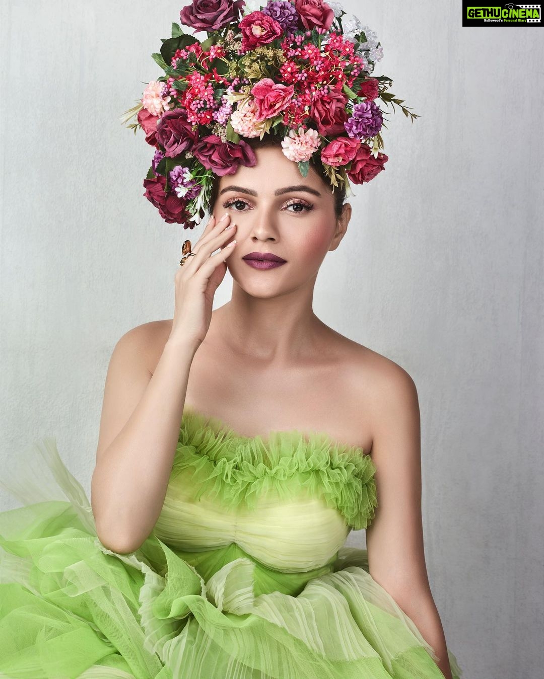 Rubina Dilaik Instagram - 💚 Dare to be different 💚 . . . . . Shot by : @shreyb @knottingbells Styled by: @ashnaamakhijani Outfit: @mayacultureofficial Hair : @hairbyshardajadhav