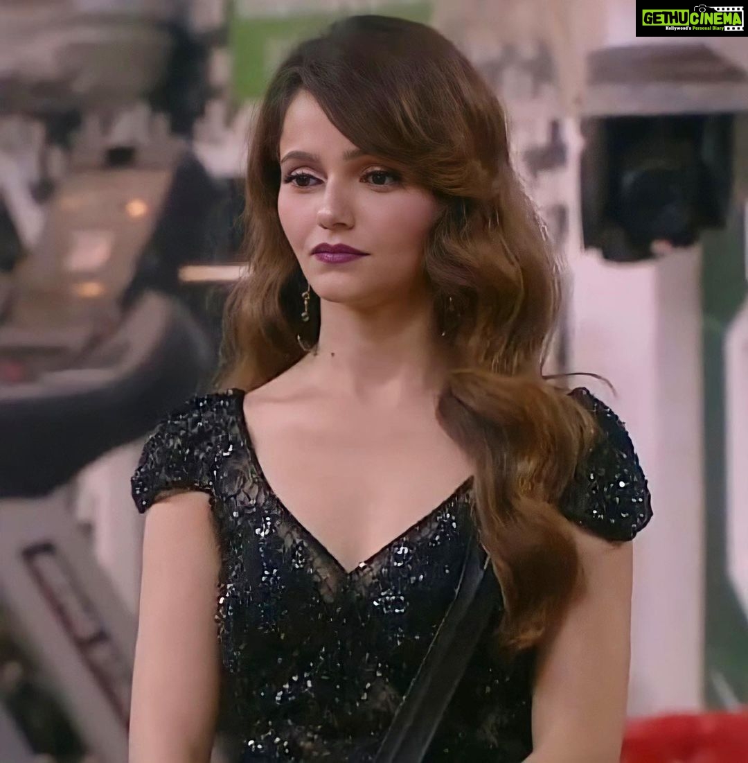 Rubina Dilaik Instagram - Yesterday's episode broke a lot of hearts, but our queen made it through thanks to all of your amazing love and support ππ»πβ Styled by: @ashnaamakhijani Outfit by: @mayacultureofficial Earrings: @knickknacknook β β β β β β -----------β #TheRUBINAShow #RubinaDilaik #BB14 #BiggBoss14 #TeamRubinaDilaik #TeamRubina #Colors #winter #WeekendKaVaar #BBLikeABoss #VoteforRubina #BBTrendMasterRubinaDilaik #couple #Rubinav #RubinaStan #AbhinavShukla #couplegoals @vootselect @salmankhan @colorstv