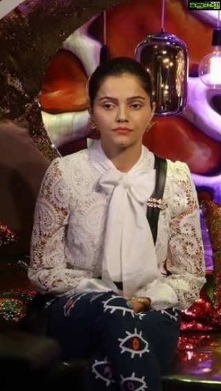 Rubina Dilaik Instagram - Sneaking into 2021 like 🤫🌸 #Goodbye2020⠀ Styled by: @ashnaamakhijani Top: @label.aarfa Bottoms: @thequirkynaari Earrings: @arfaa_creation ⠀ ⠀ -----------⠀ #TheRUBINAShow #RubinaDilaik #BB14 #BiggBoss14 #TeamRubinaDilaik #TeamRubina #Colors #december #winter #December #WeekendKaVaar #BBLikeABoss #VoteforRubina #BBTrendMasterRubinaDilaik #SeasonsGreetings
