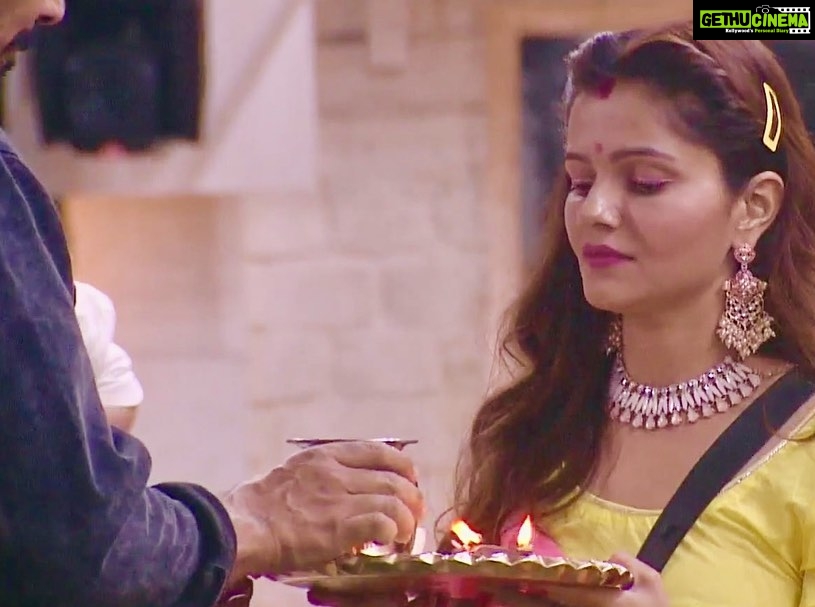 Rubina Dilaik Instagram - Long live this beautiful jodi ❤️🌕 #Rubinav⠀ ⠀ Styled by: @ashnaamakhijani Outfit by: @angrakhaa Earring & Bracelet by: @knickknacknook ⠀ ⠀ ⠀ ⠀ -----------⠀ #SavageQueen #SavageQueenRubina #BigBoss2020 #RubinaDilaik #BB14 #TeamRubinaDilaik #TeamRubina #BB14 #Colors #BigBossHouse #thinking #yoga #smile #ootd #fashion #voteforRubinaDilaik #VoteforRubina #KarwaChauth #HappyKarwaChauth #KarwaChauth2020 #TeamRubinav