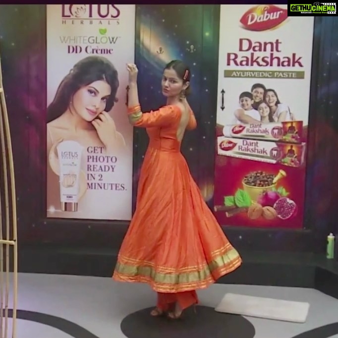Rubina Dilaik Instagram - Earning respect & earning hearts, yeh mere liye sabse badi cheez hai 💖 - @rubinadilaik ⠀ ⠀ Styled by : @ashnaamakhijani Outfit : @narayaniadukia Assisted by: @teamashna @akanshamaken ⠀ Thank you so much for the love and support for #Rubina 🙏🏻❤️⠀ ⠀ -----------⠀ #SavageQueen #SavageQueenRubina #BigBoss2020 #RubinaDilaik #BB14 #TeamRubinaDilaik #TeamRubina #BB14 #Colors #BigBossHouse #thinking #yoga #smile #ootd #fashion #voteforRubinaDilaik #VoteforRubina #Rubinav #TeamRubinav