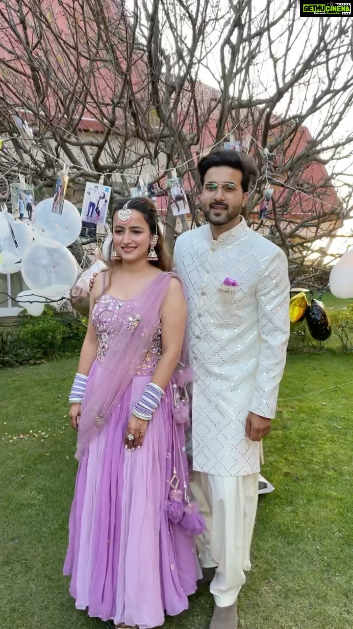 Rubina Dilaik Instagram - Can’t believe, she is Big now ❤️ @jyotikadilaik ….. and m so happy you @rajatsharma_rj are a Family now….. (pehle bhi tha😆🤪, but officially now)