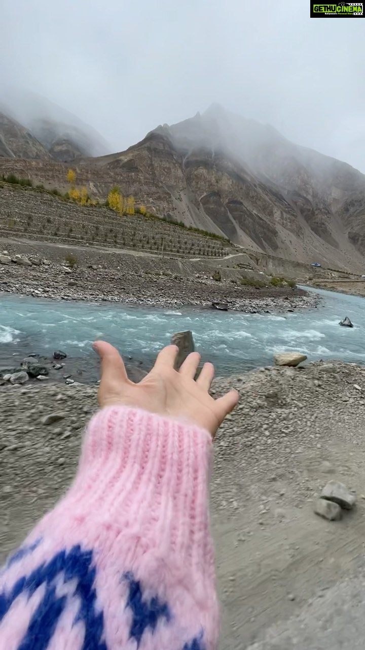 Rubina Dilaik Instagram - #wanderlust . . . . #forever #himalayas #rubinadilaik