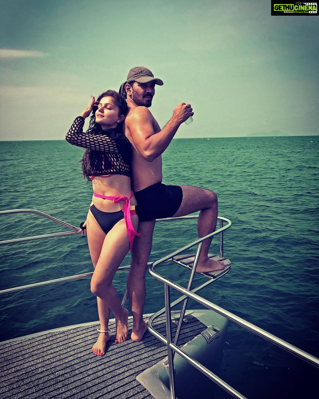 Rubina Dilaik Instagram - Cheers to the souls who fly free and soar into the skies of adventure .....