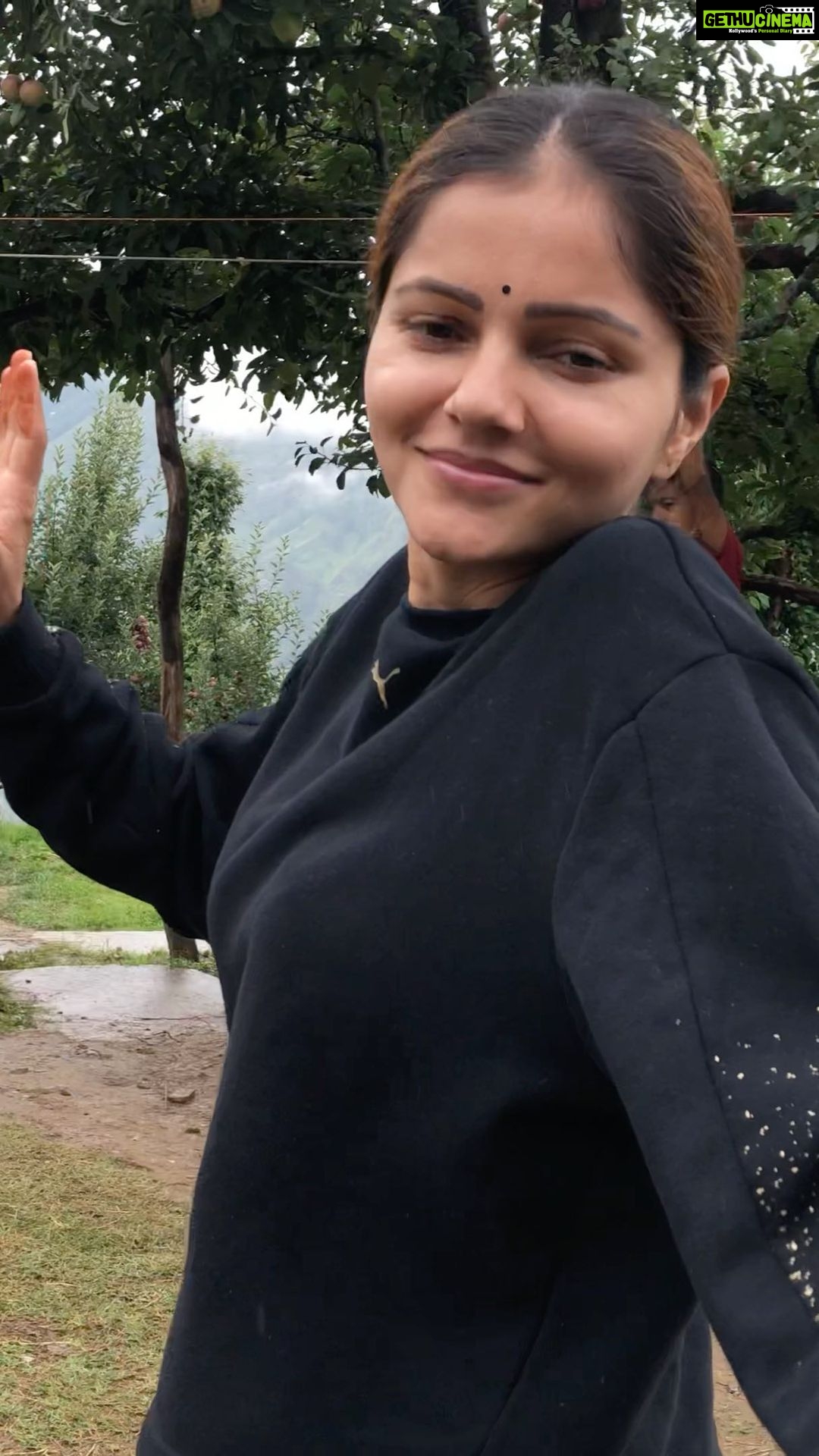 Rubina Dilaik Instagram - This pahadi Track has become our anthem 😄 @jyotikadilaik @lakshayparsaik @akshaydilaik @__d.i.l.a.i.k__