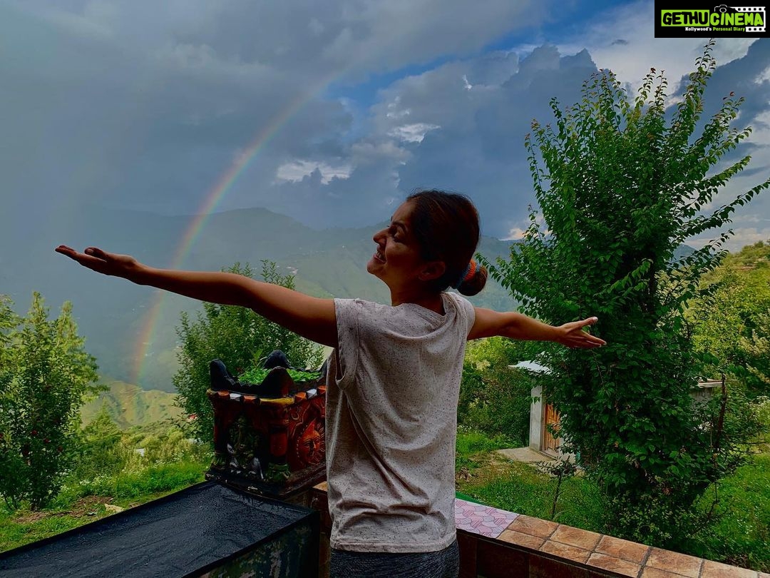 Rubina Dilaik Instagram - Well! Made an exception today for #insta #update !!🤓🤓 witnessing 2 rainbows 🌈 and it is breathtaking 💓