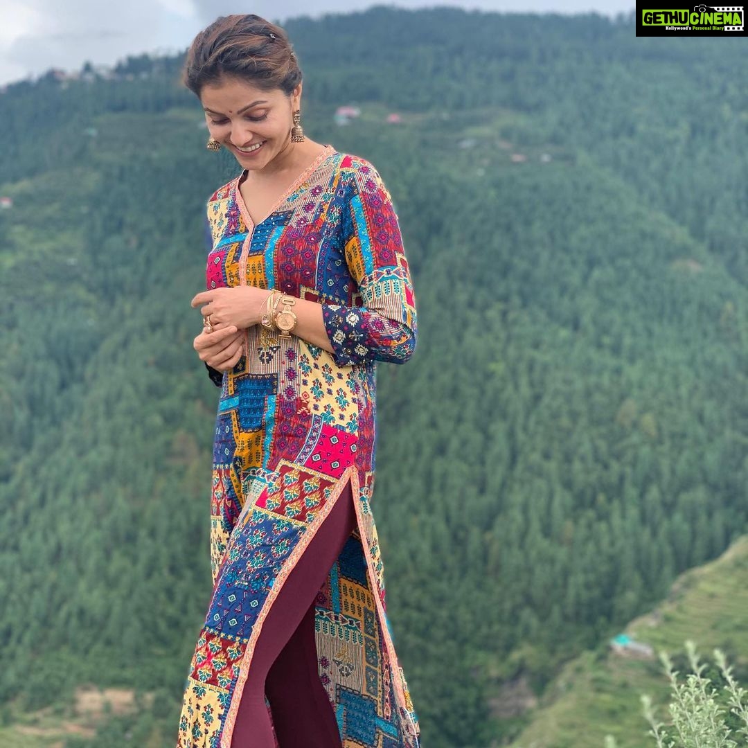 Rubina Dilaik Instagram - Mountains enchant my soul❤️