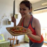 Rubina Dilaik Instagram – Workout and then eat pizza 🤣🤣🤣