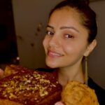 Rubina Dilaik Instagram - Here we are.... The Virtual Bakers Community with their first everrrr carrrooottttt Cake 🍰 😝🙏🏼👨🏻‍🍳🧑🏾‍🍳🥕..... @jyotikadilaik @rohinidilaik @rajatsharma_rj