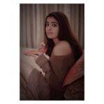 Rukshar Dhillon Instagram - At home mood💛 #foodislove 🍜 📷- @aranayasharma