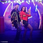 Rukshar Dhillon Instagram – Dance Mode🔛
#BhangraPaaLe, title track, coming soon!
Stay tuned💃🏻🕺🏻 .
.
@sunsunnykhez @snehataurani #RonnieScrewvala @rsvpmovies @jam8studio @tips @urs_mandygill @ipritamofficial @ShubhamShirule @beingmudassarkhan
@eshaamiin1 @teasemakeup