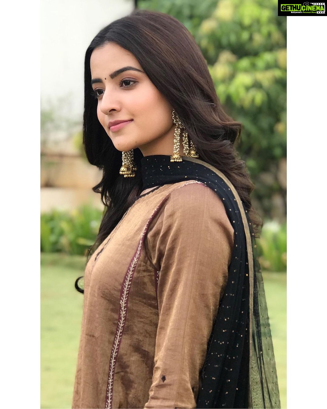 Rukshar Dhillon Instagram - ✨ #ABCD Promotions! Wearing- @storeanonym Earrings- @petalsbyswathi Styled by- @meghanaalluri Make up- @tanvismarathe