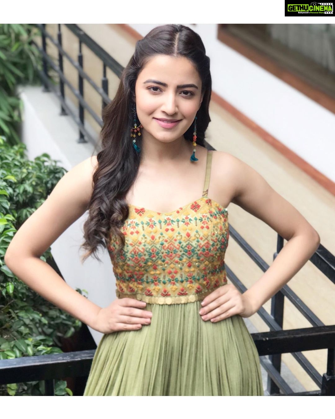 Rukshar Dhillon Instagram - 🌼 #ABCD Promotions Day 2! Outfit- @originshyderabad X @label_anushree Earrings- @chumbak Styled by- @meghanaalluri Make up- @tanvismarathe Jewellery- @chumbak
